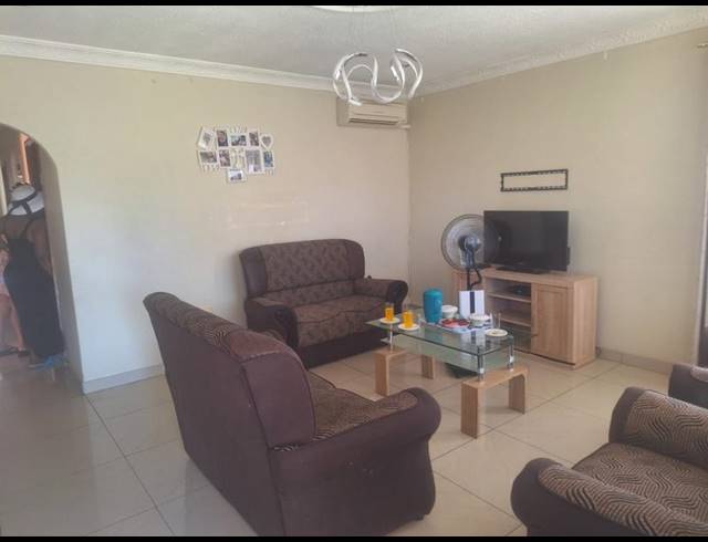 3 BEDROOM HOUSE FOR SALE IN REGENCY PARK